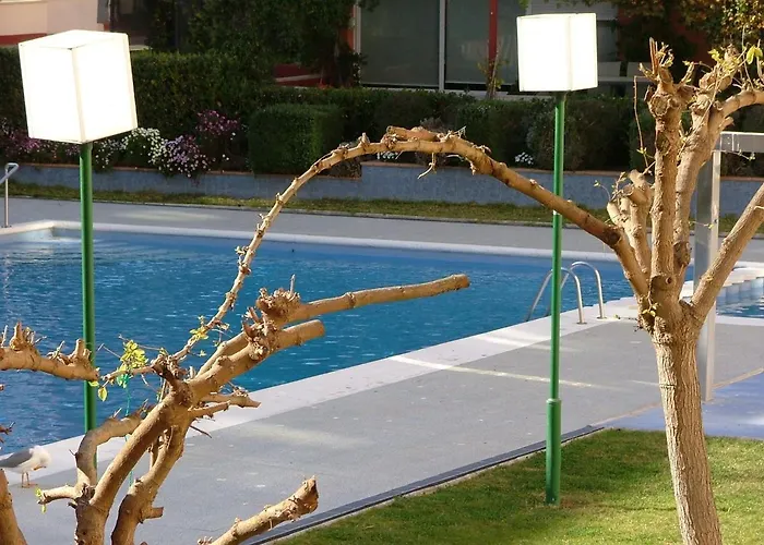 Nexthome & Pool Lejlighed